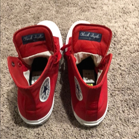 Converse - Picture 2 of 4